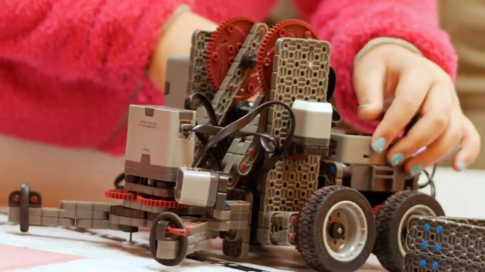 Why Educators Are Incorporating Maker-Centred Learning Into Their School Business