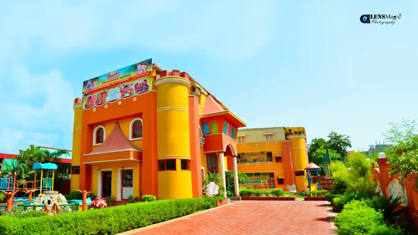 10 things to watch out for before signing a school franchise