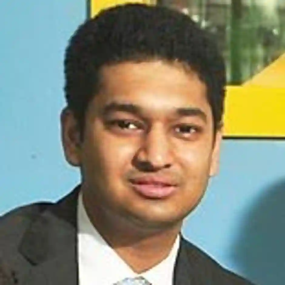 Spreading education accumulating profits