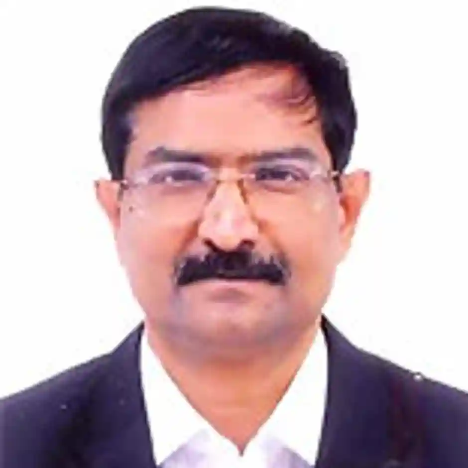 Holistic approach towards IT education