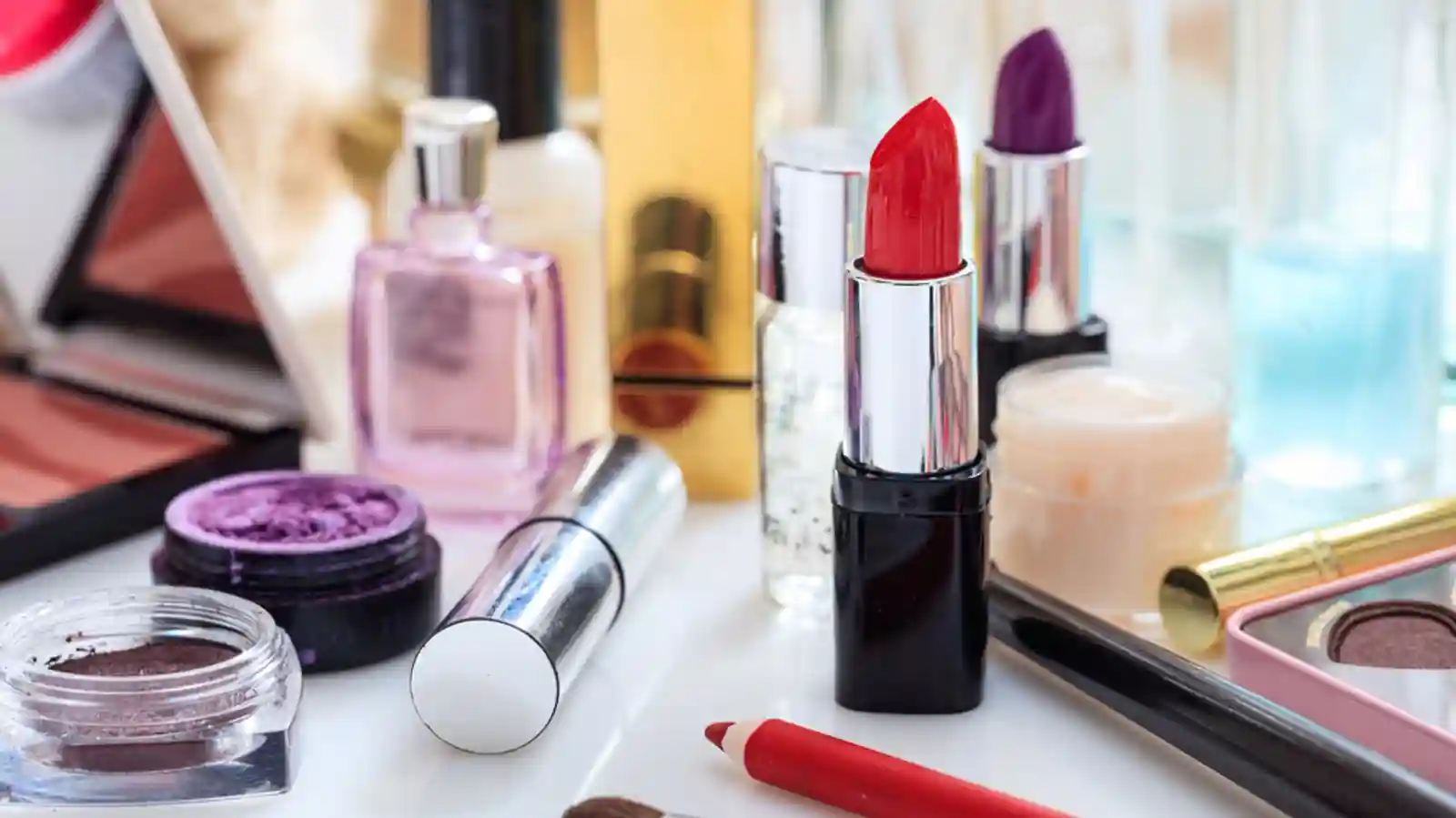 Rule the Beauty & Wellness Industry by Becoming a Cosmetics distributor