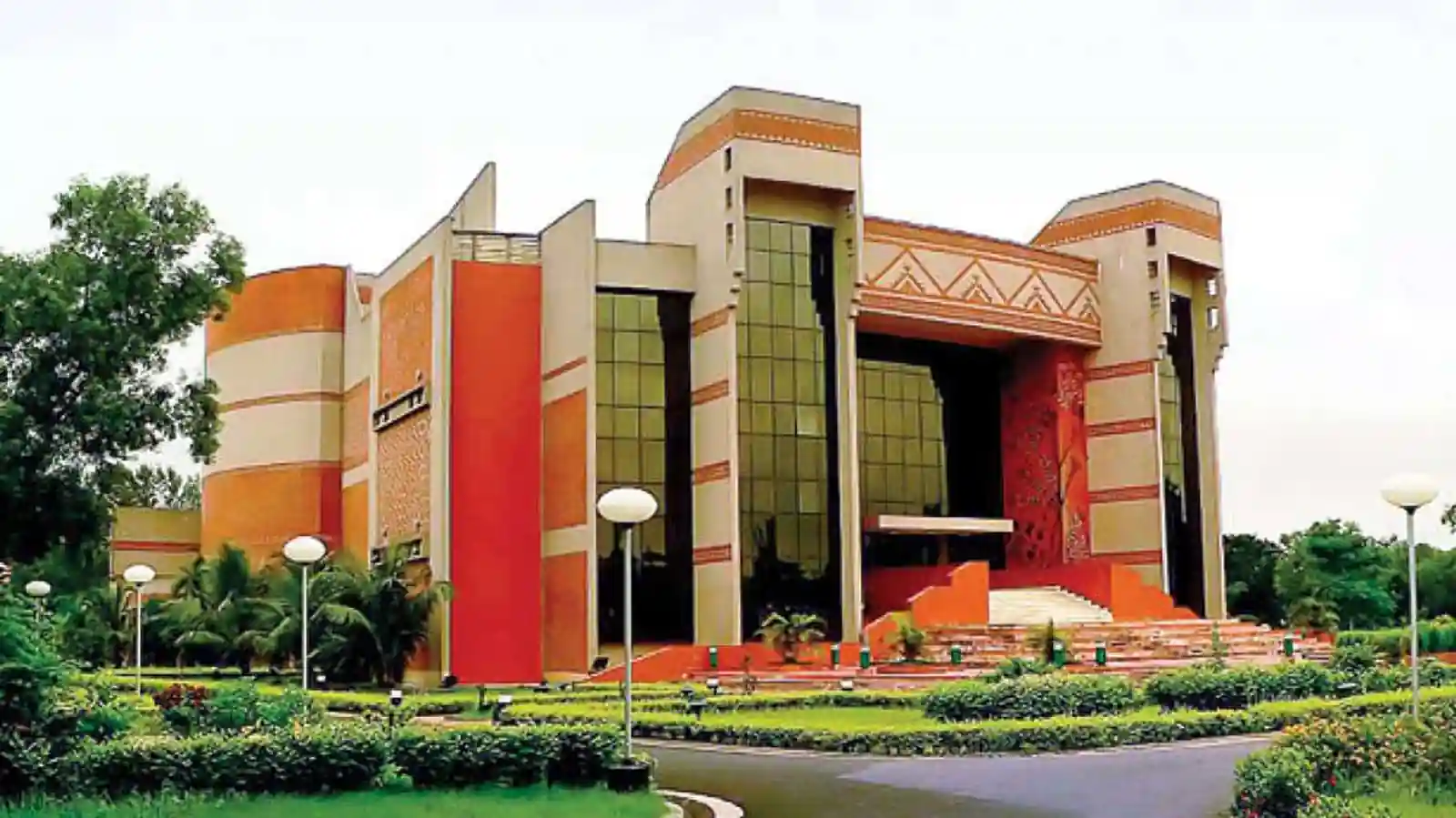 IIM Calcutta kick-starts 5th Batch of PGDBA Programme, jointly offered with ISI, IIT Kharagpur