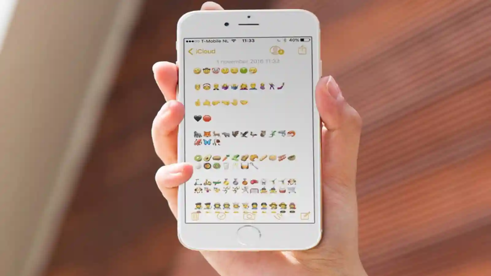 Freecharge co-founder Backs Live sticker search app Emojifi
