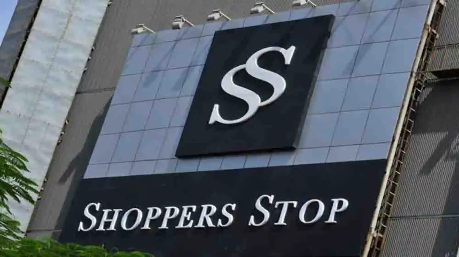 Shoppers Stop bets big on omni-channel strategy to boost biz