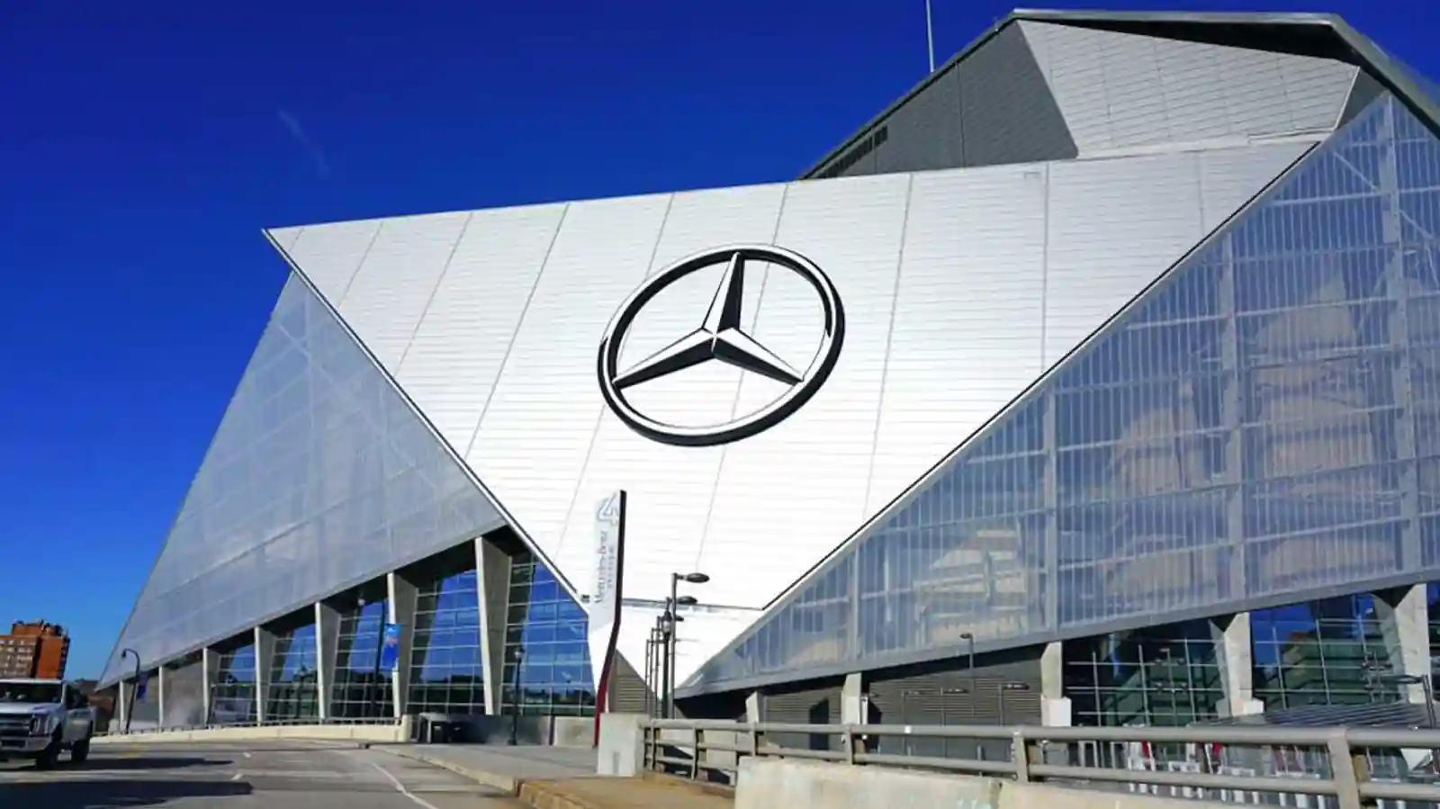 Mercedes-Benz strengthens presence in AP with new Vizag dealership