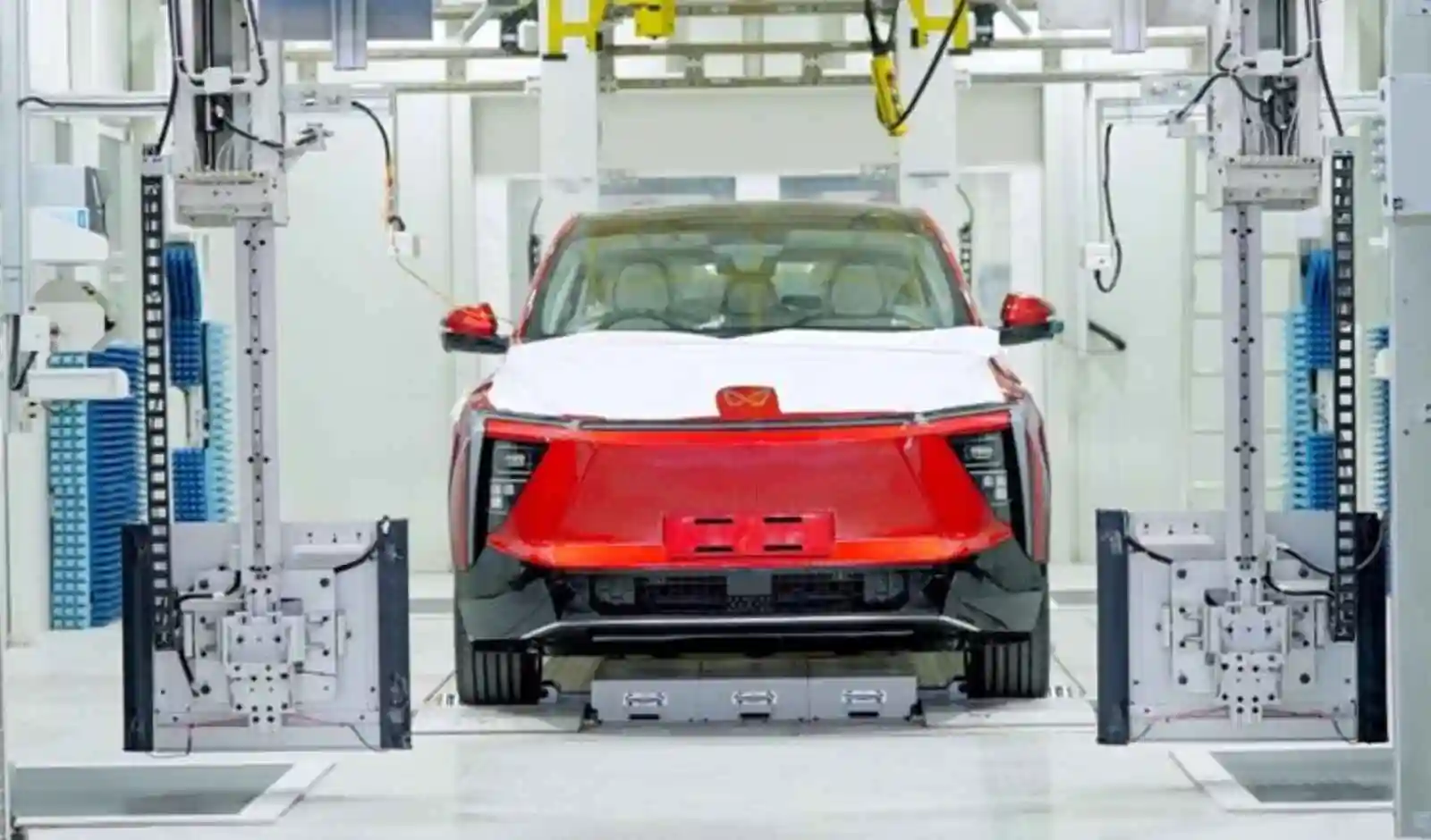 Mahindra Opens New EV Manufacturing and Battery Facility in Pune