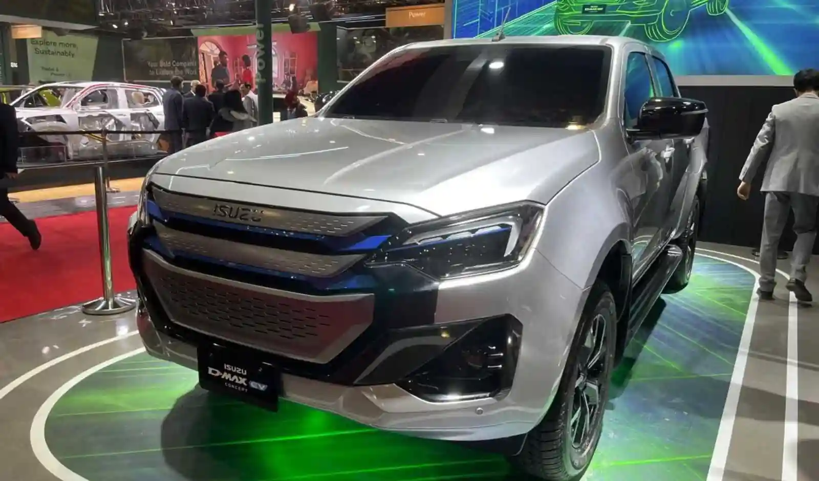 Isuzu Showcases D-MAX BEV and Custom D-MAX S-CAB Z at Bharat Mobility Expo 2025