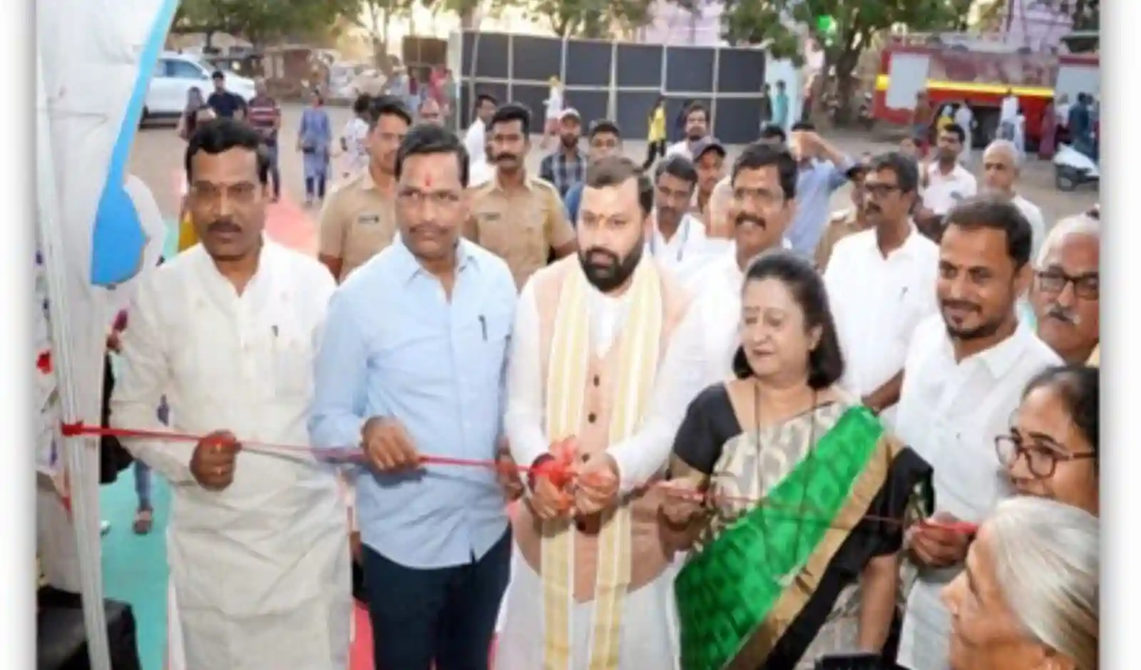 674 Toolkits Distributed to Maharashtra Artisans Under Govt Scheme