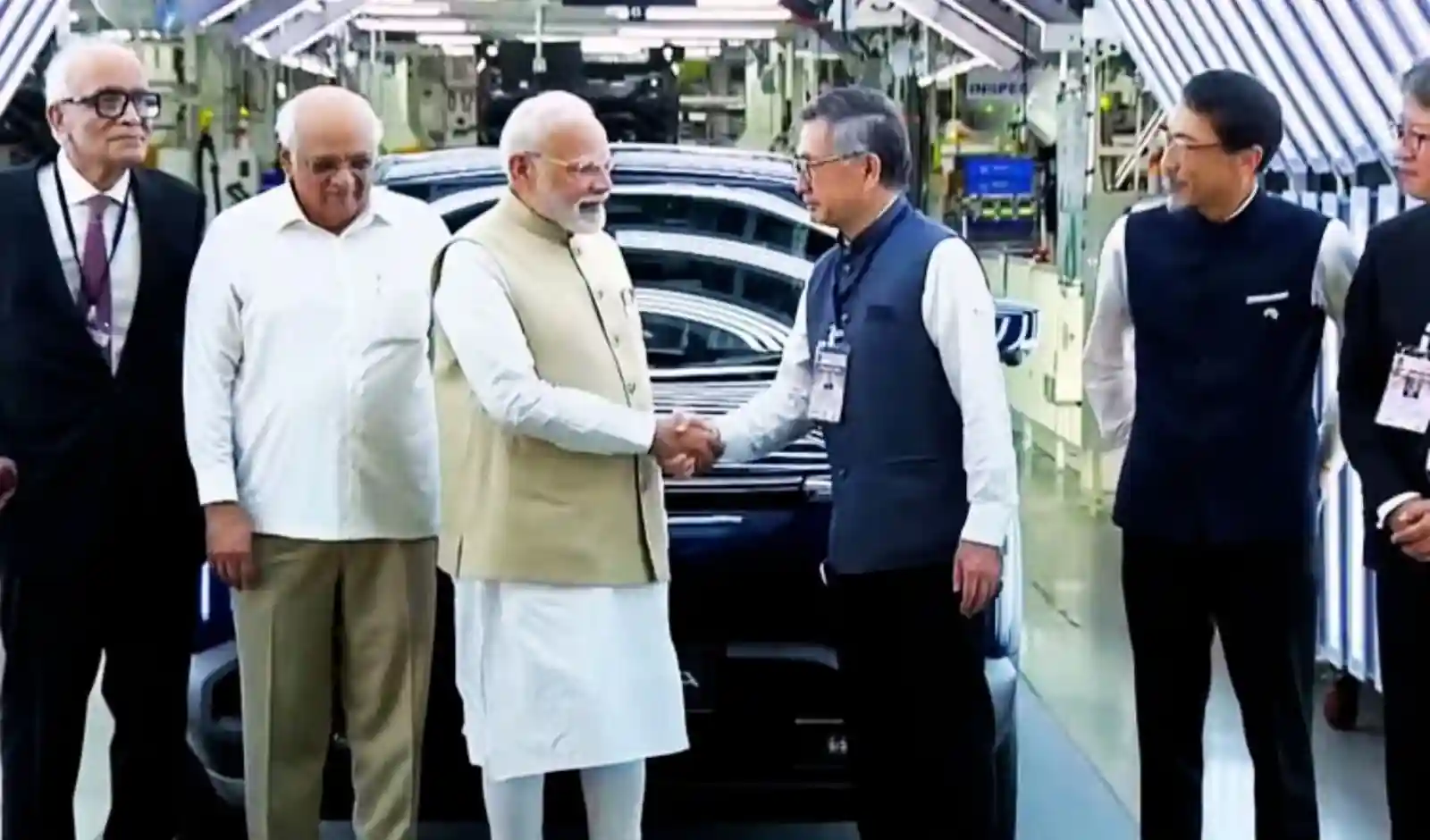 मारुति सुजुकी ने शुरू किया eVitara का उत्पादन, पीएम मोदी ने किया फ्लैग-ऑफ