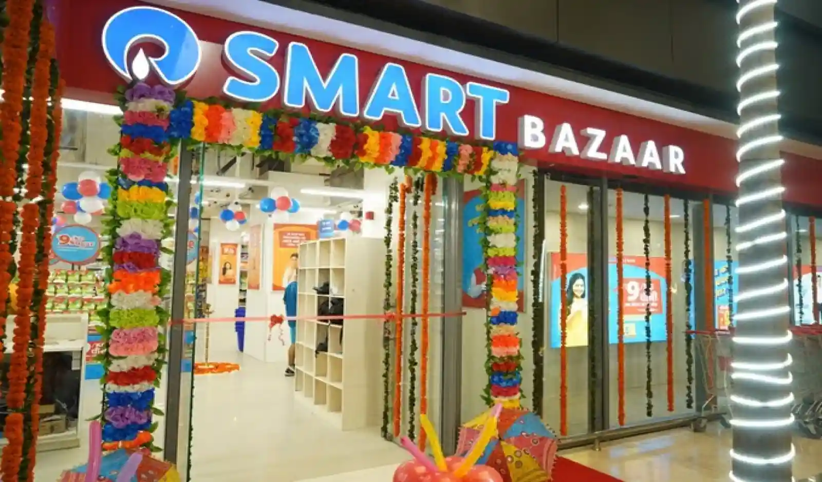 Reliance Retail Ramps Up Quick Commerce with 600 Dark Stores Across India