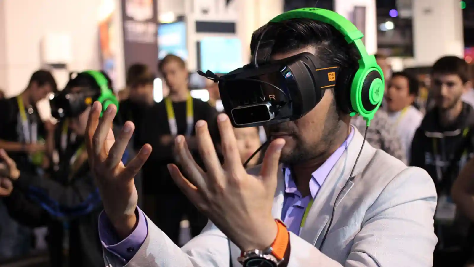How Virtual and Augmented Reality Could Enhance Student Learning