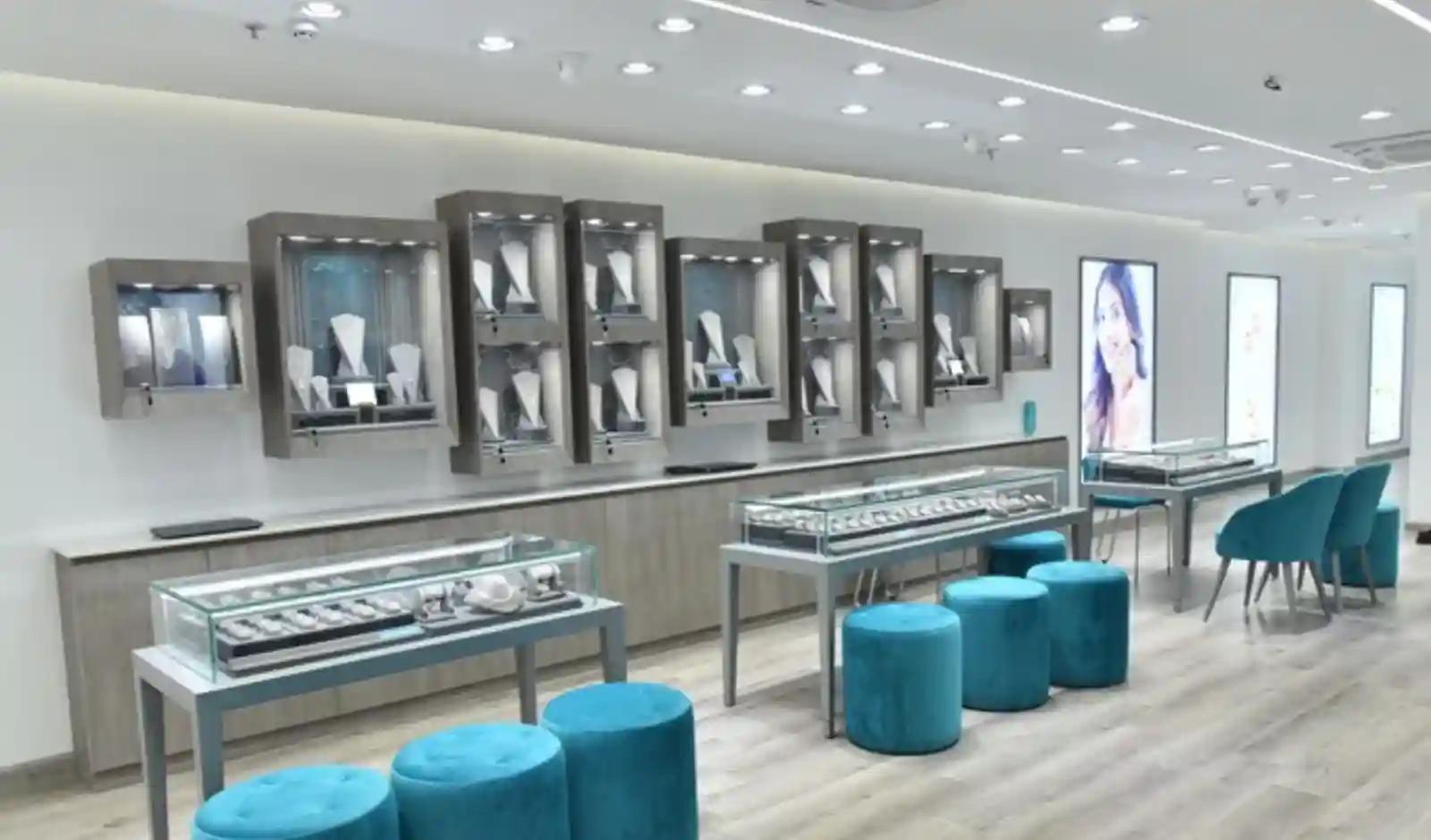 Candere Boosts Maharashtra Presence With Two New Stores in Mumbai