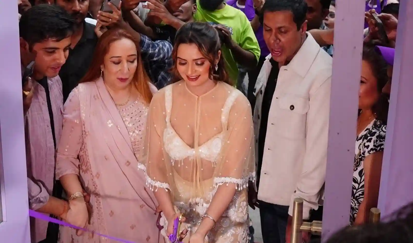 लैवेंडर बेकरी एंड डेज़र्ट्स ने वर्सोवा में अपना दूसरा मुंबई आउटलेट खोला