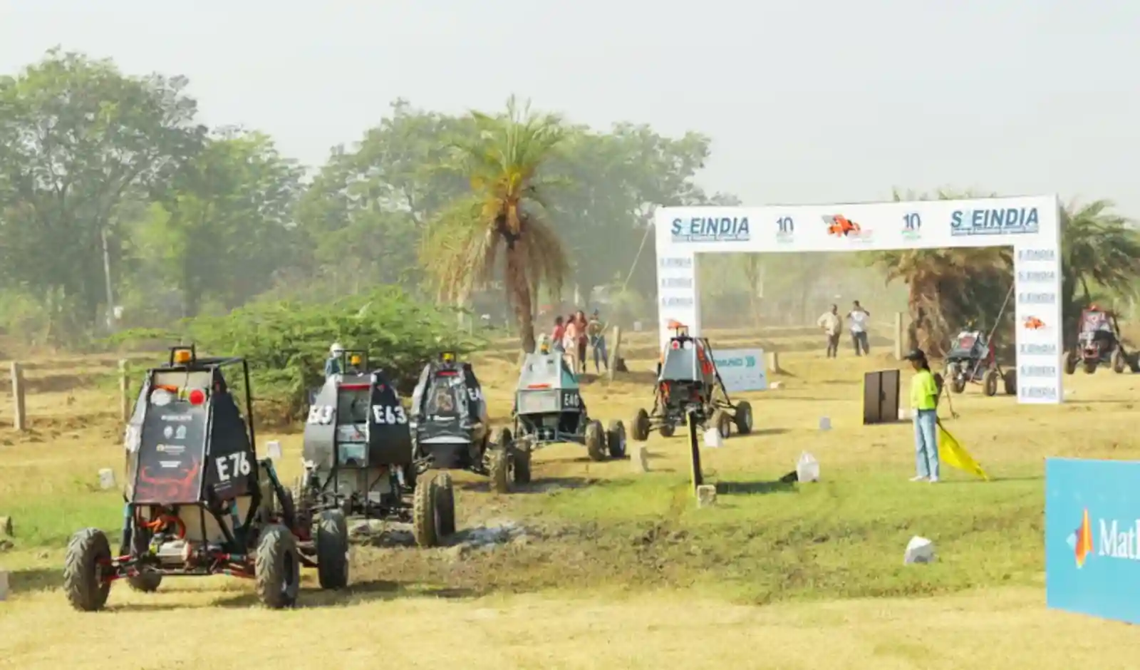 इलेक्ट्रिक और हाइड्रोजन BAJA वाहनों की टक्कर, 111 टीमें मैदान में