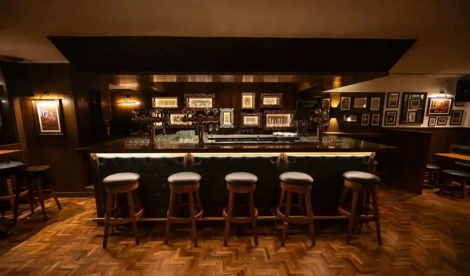 वुडसाइड इन ने बेंगलुरु में खोला नया गैस्ट्रोपब