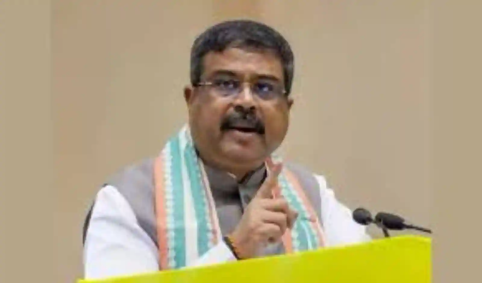 हमें स्कूलों को समाज को लौटाना होगा: केंद्रीय शिक्षा मंत्री धर्मेंद्र प्रधान