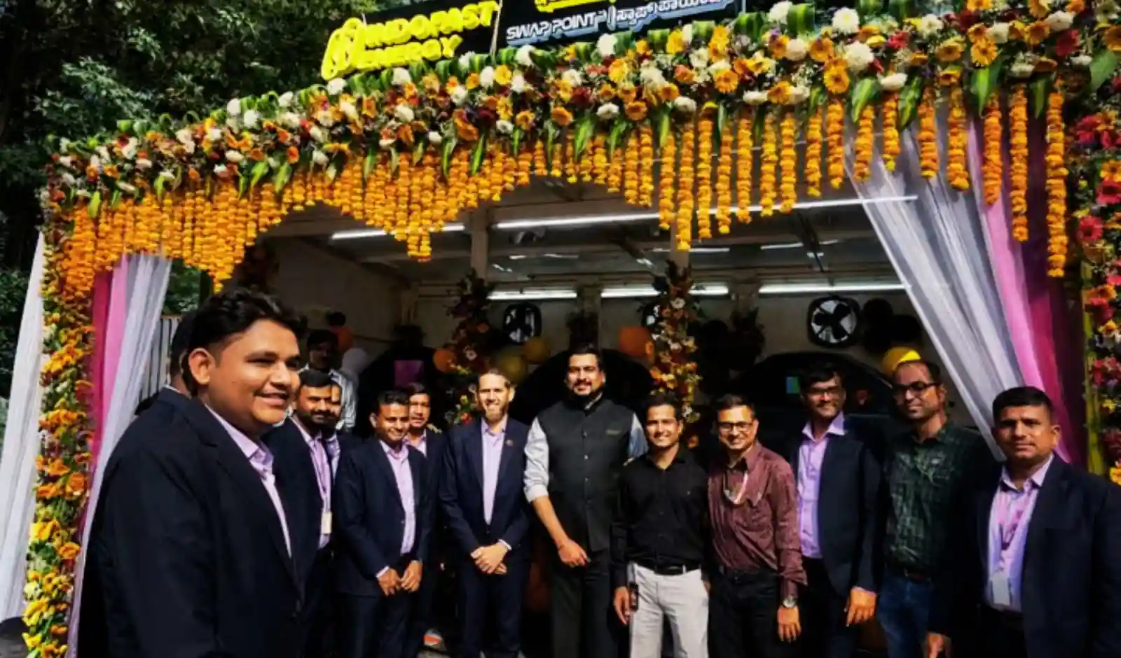 शॉपिंग मॉल्स में शुरू हुई बैटरी स्वैपिंग सुविधा, ईवी को मिलेगा बढ़ावा