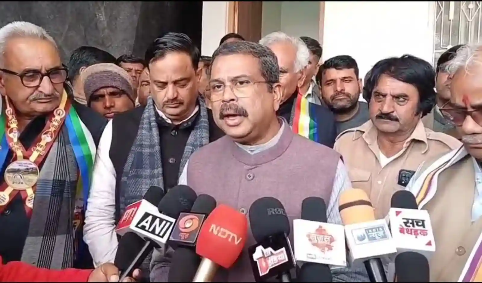 नए यूजीसी नियम के खिलाफ प्रदर्शन पर केंद्र ने कहा- 'कोई अन्याय नहीं होगा'