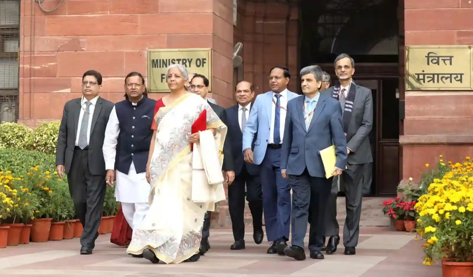 बजट 2026: ‘बिग बैंग’ सुधारों के बजाय स्थिर नीतियों को प्राथमिकता मिलने की संभावना