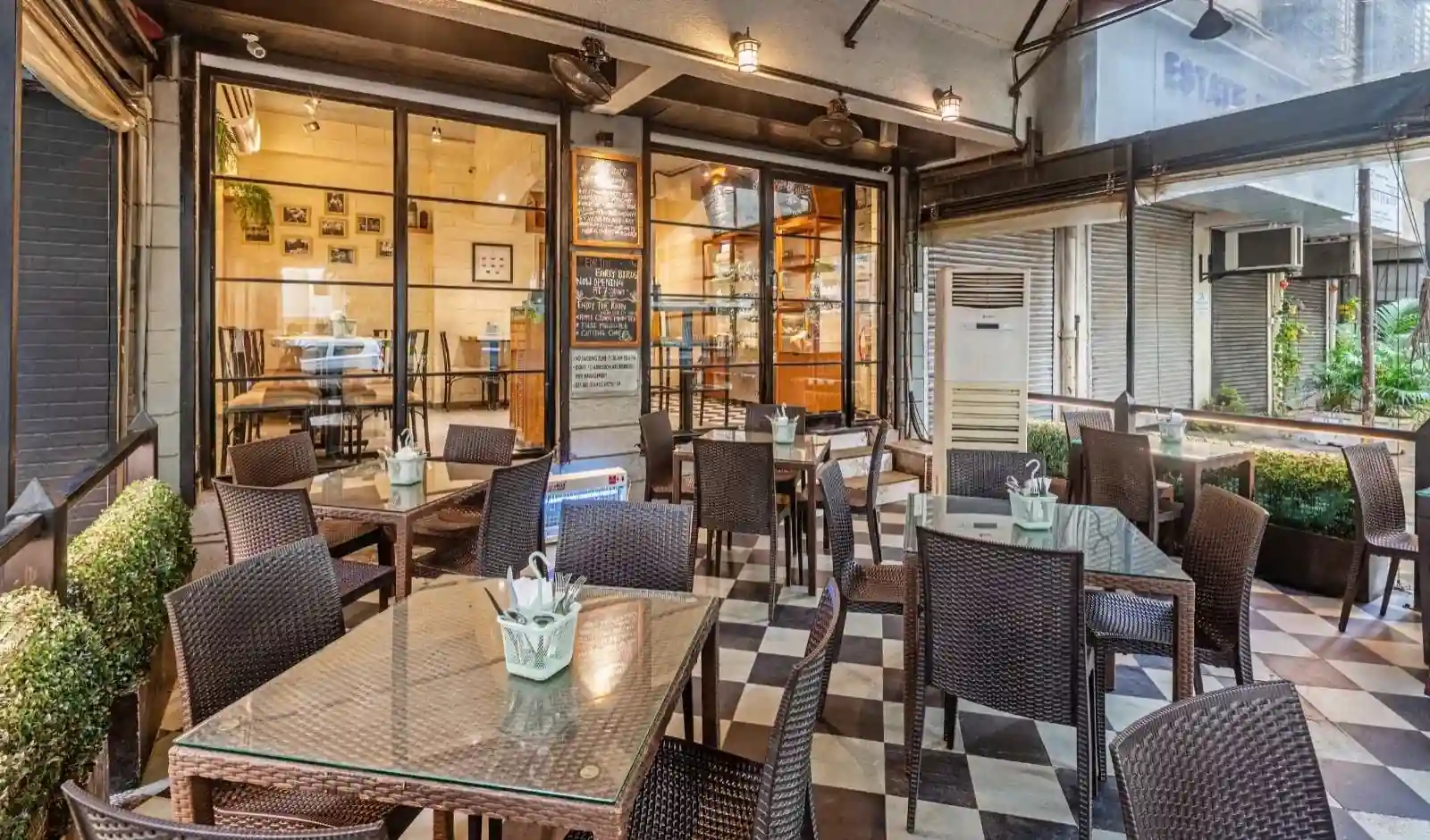 August Café Andheri Redesign Signals Shift in Neighbourhood Dining Trends