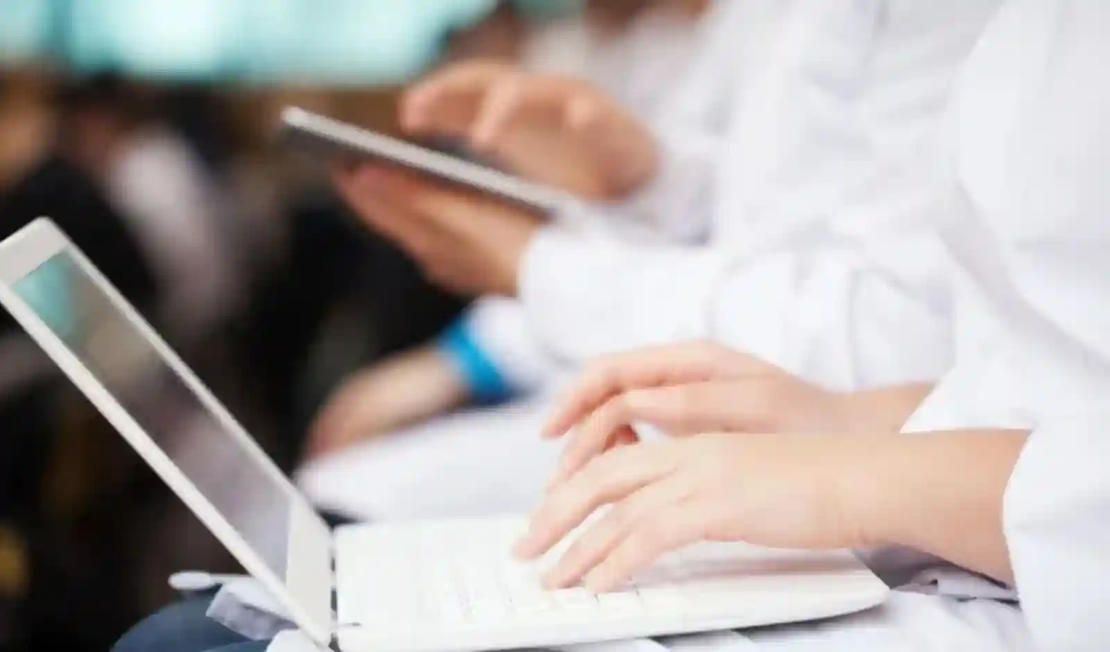 Govt to Provide E-Books, AI Resources in 57 Medical Colleges