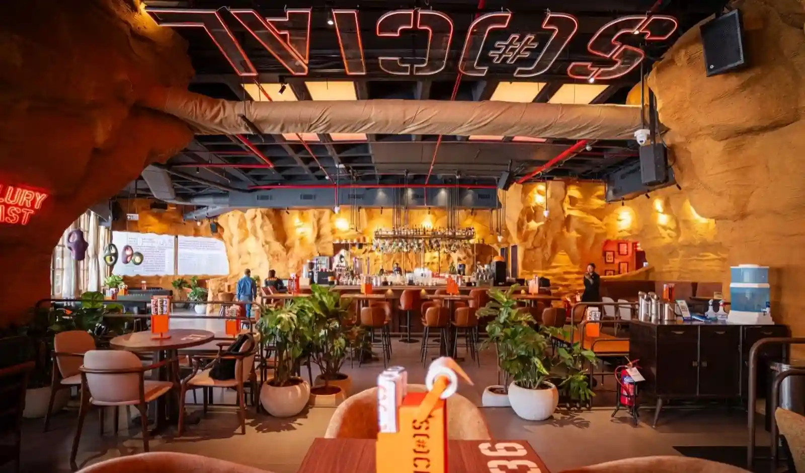 SOCIAL ने Whitefield में अपना आउटलेट फिर से खोला