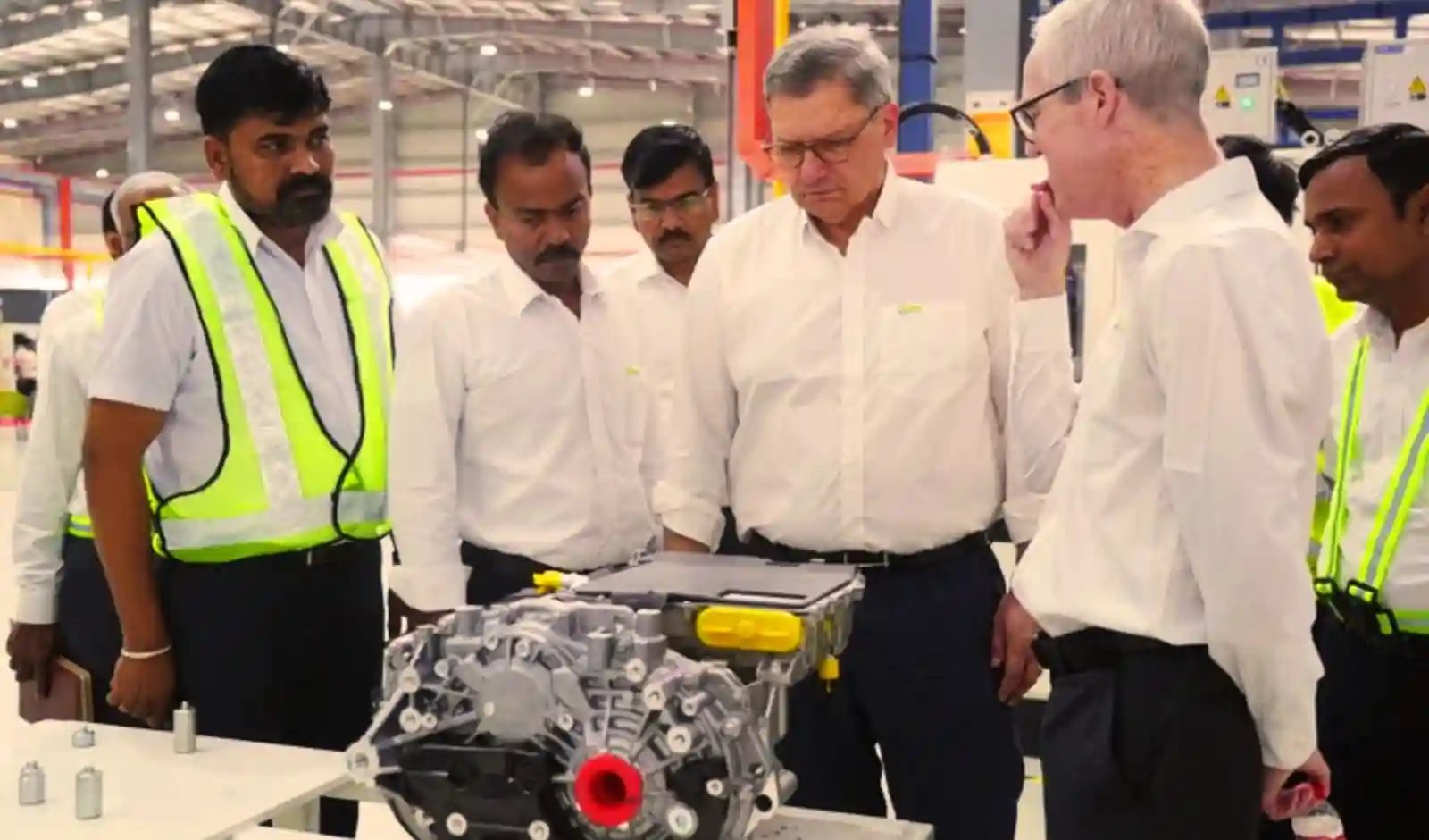Valeo Launches Pune E-Powertrain Line for Mahindra EVs