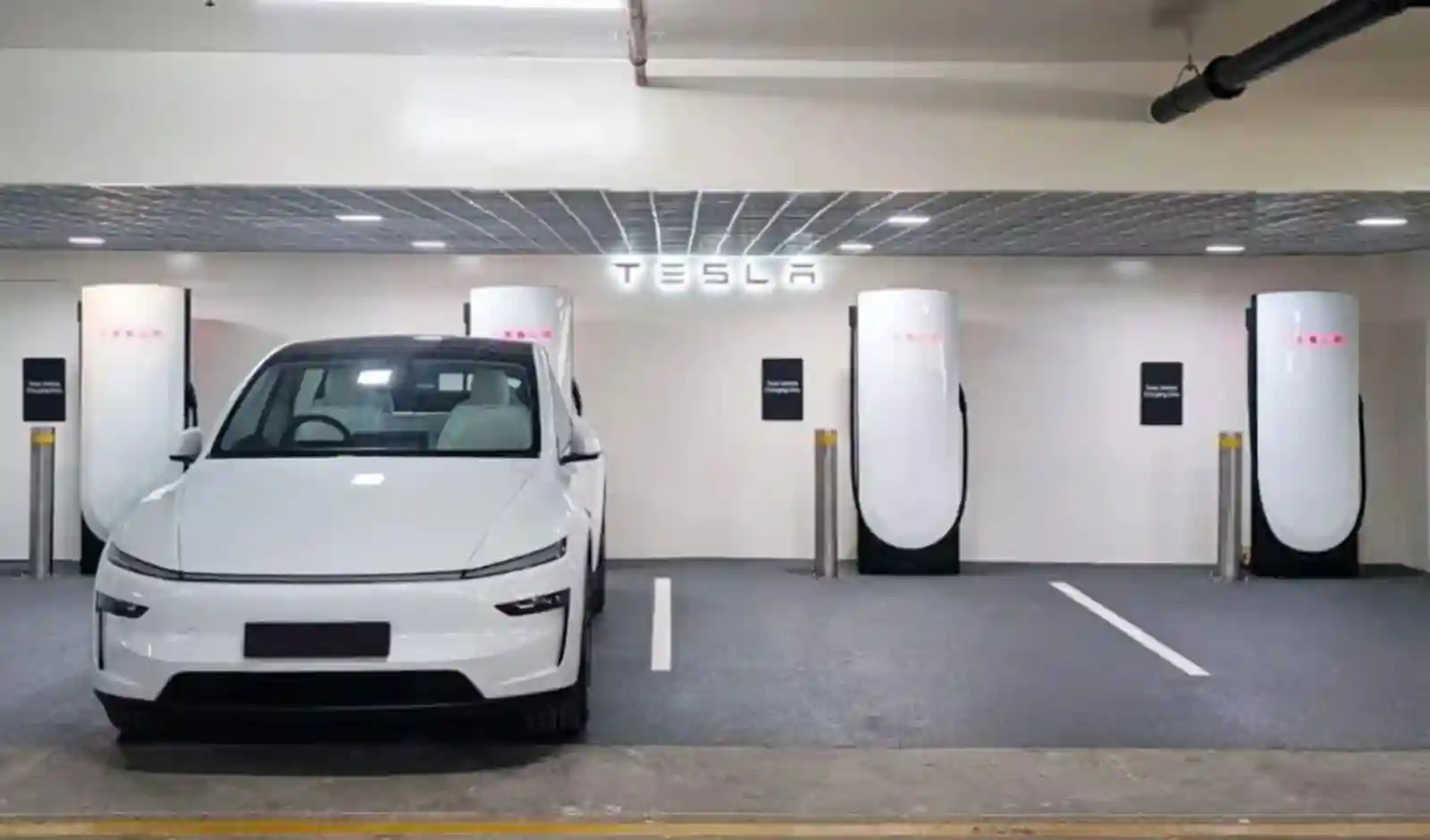 Tesla Opens First Mall-Based Supercharger in India