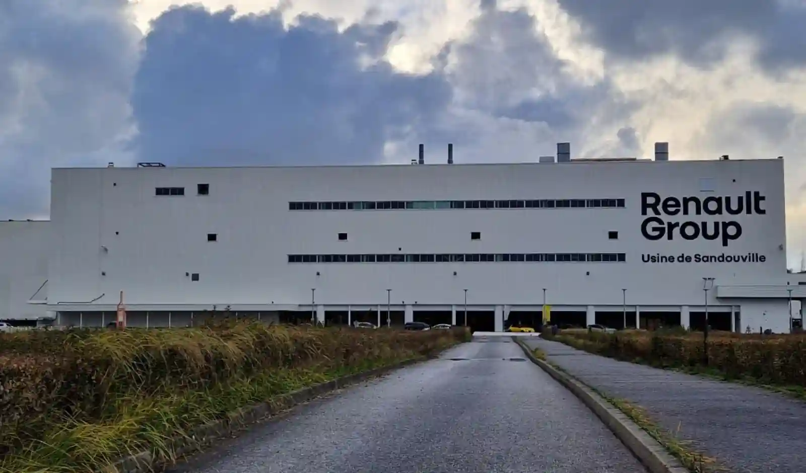 Renault Completes Full Acquisition of Flexis SAS