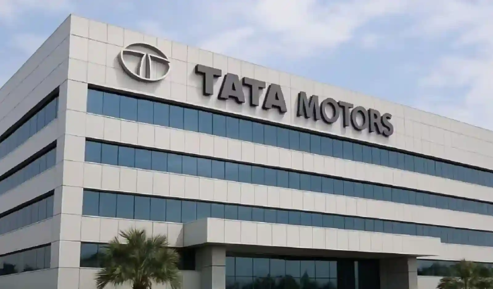 टाटा मोटर्स का लक्ष्य FY31 तक 30% EV बिक्री