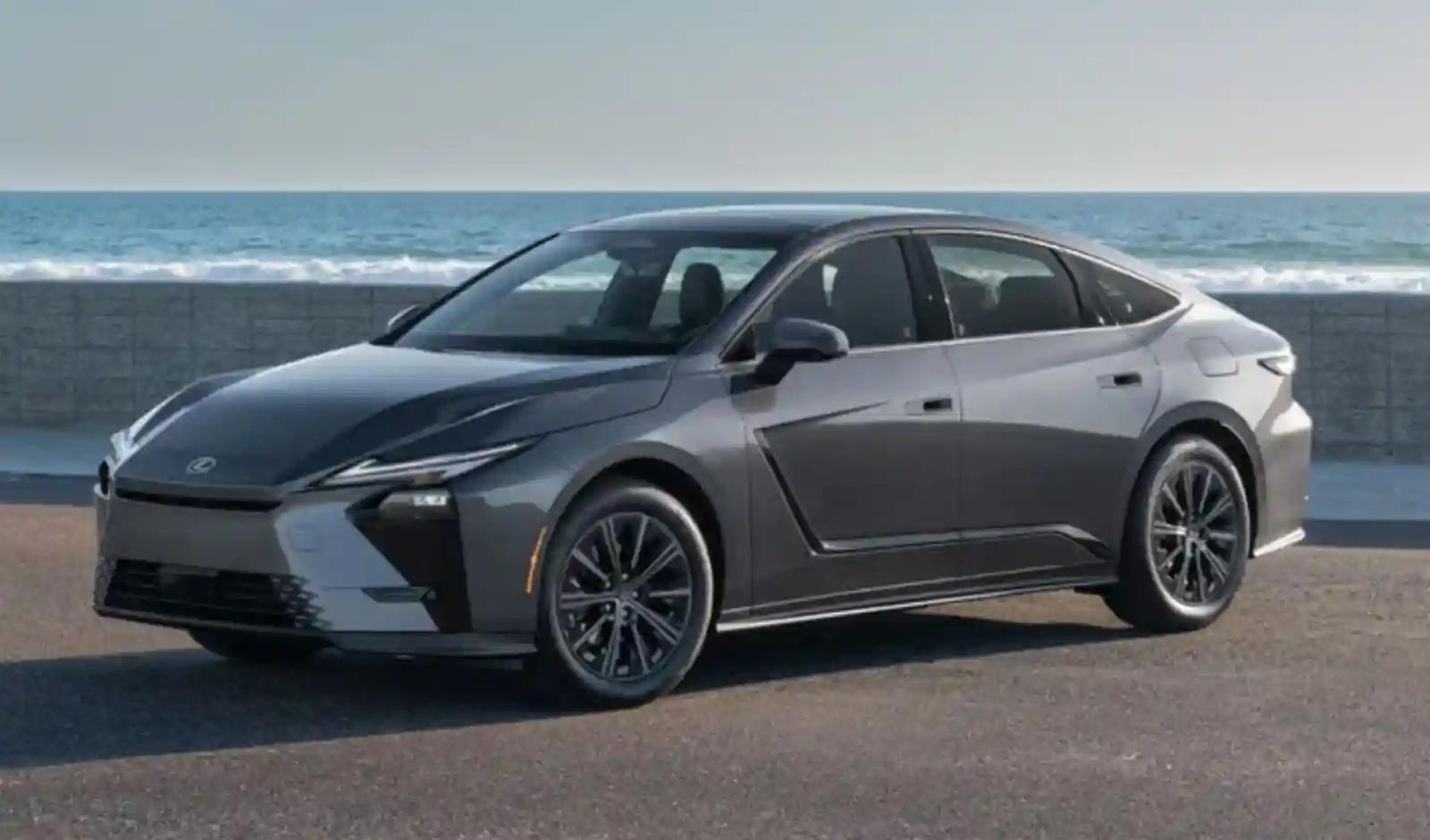 Lexus ES 350h की बुकिंग शुरू, शुरुआती कीमत 66.10 लाख रुपये