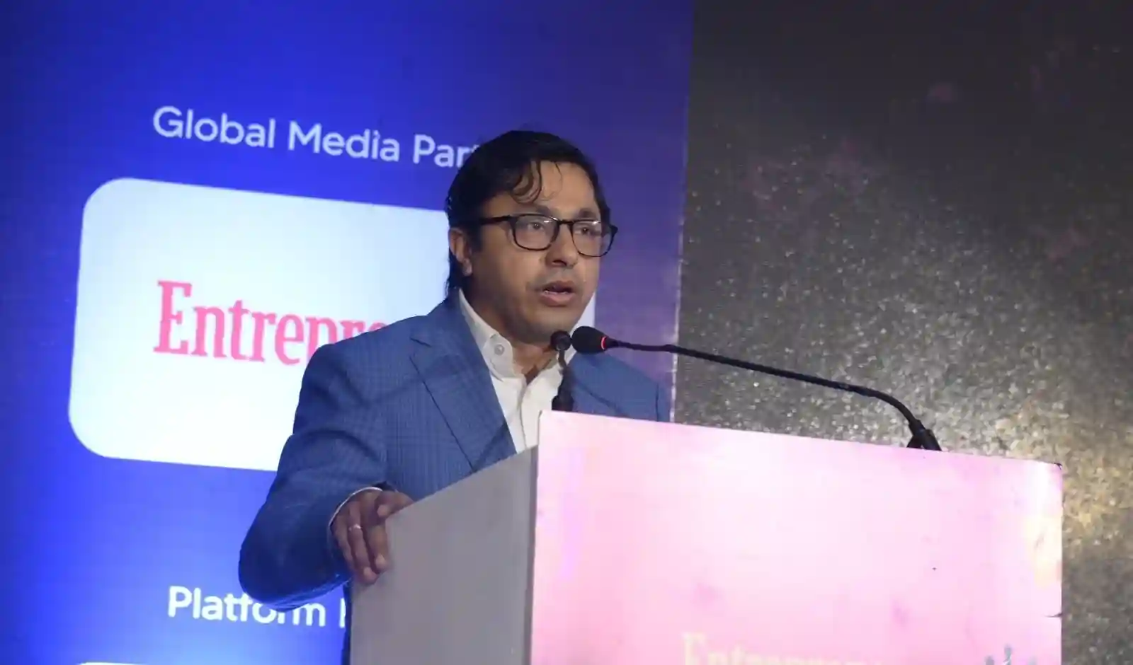 उत्तर प्रदेश में Entrepreneur की नई शुरुआत, ट्रिलियन डॉलर इकोनॉमी के विज़न को मिला नया मंच
