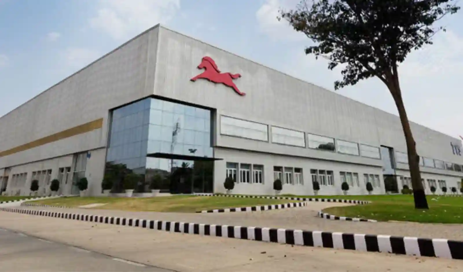 TVS Motor की कुल बिक्री 38% बढ़ी, E2W बिक्री में 158% का उछाल