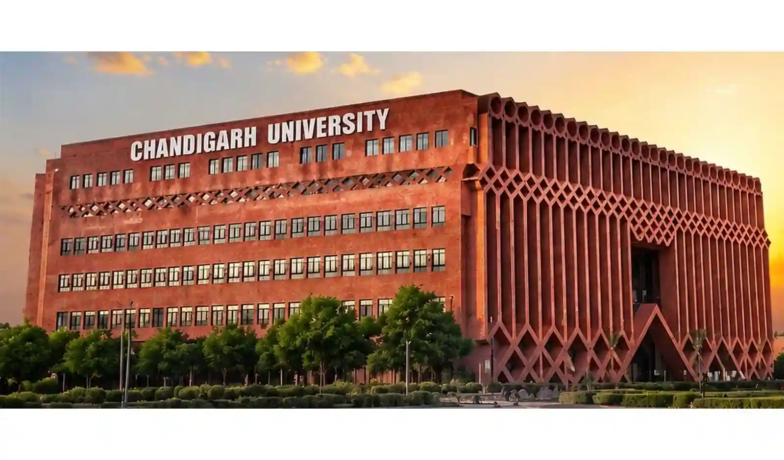 डिग्री के साथ इंडस्ट्री स्किल्स: एडवांस्ड क्रेडिट प्रोग्राम से छात्रों को सशक्त बना रही चंडीगढ़ यूनिवर्सिटी उत्तर प्रदेश