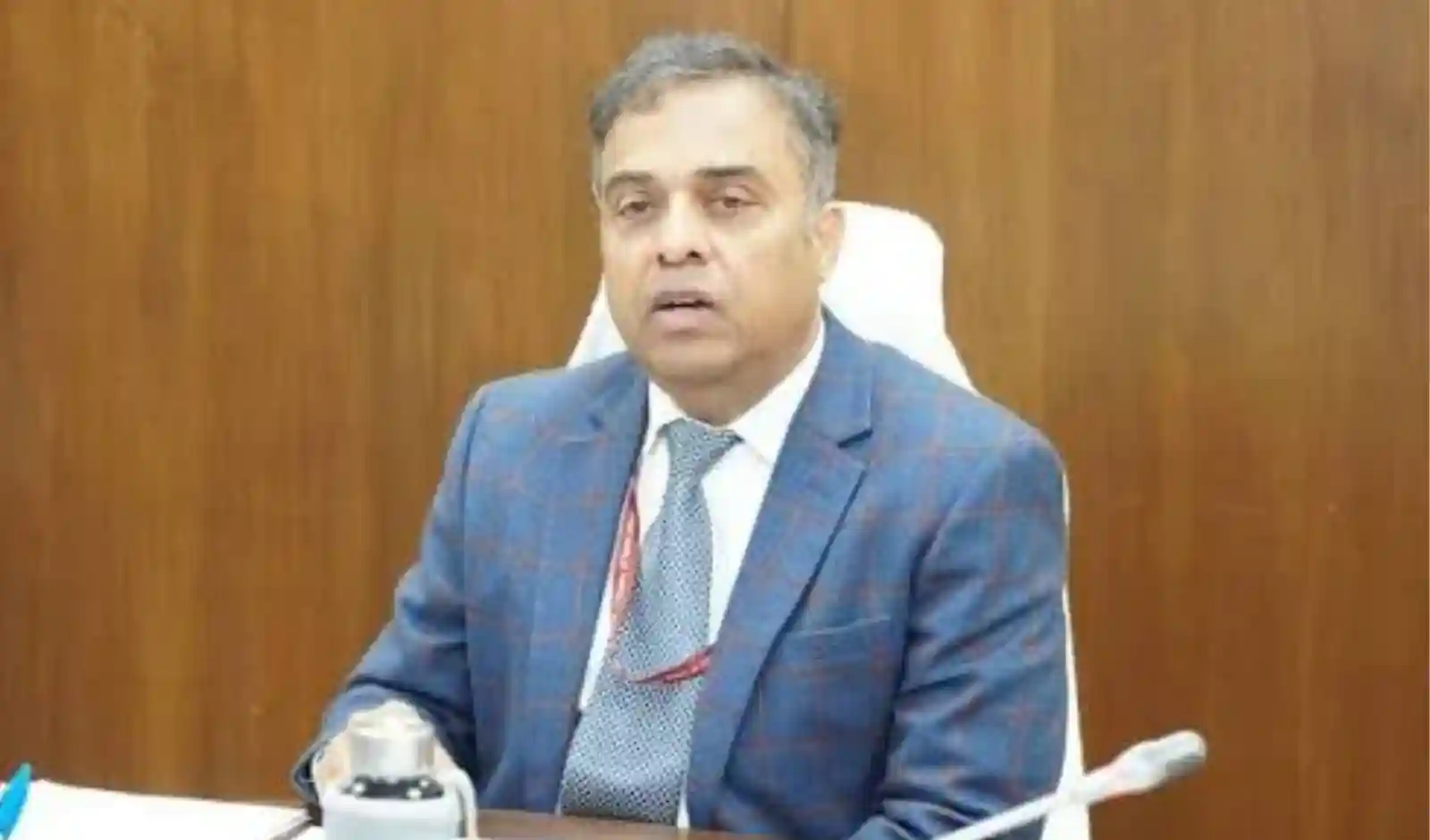 Government Plans to Boost Private-Sector E-Bus Adoption