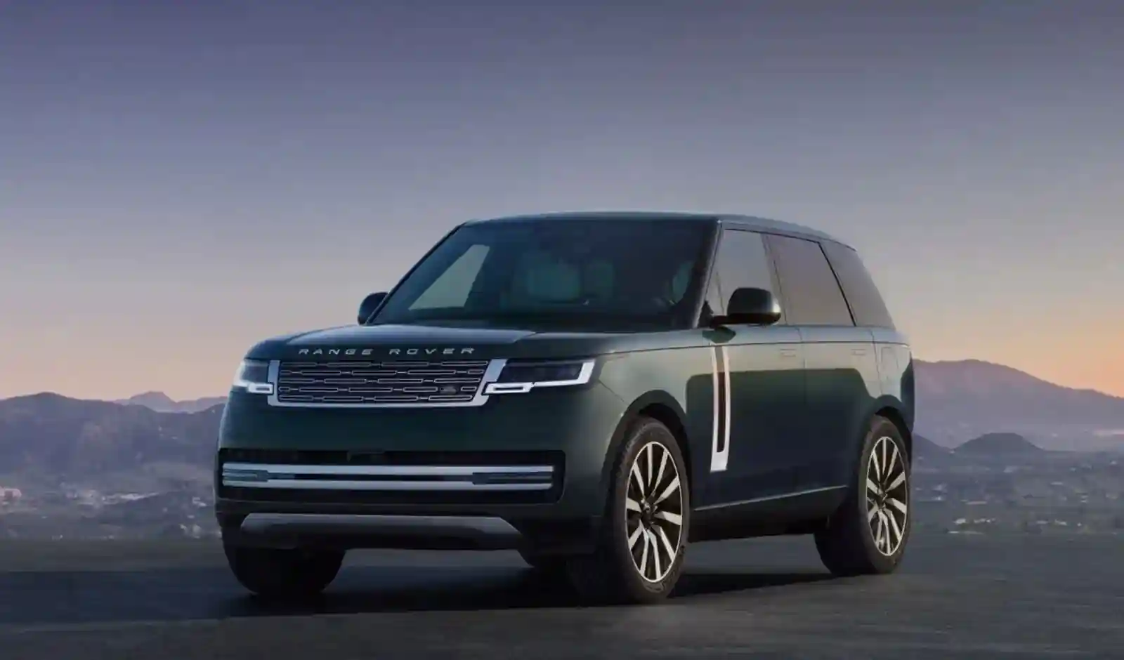 JLR ने लॉन्च की Range Rover Electric