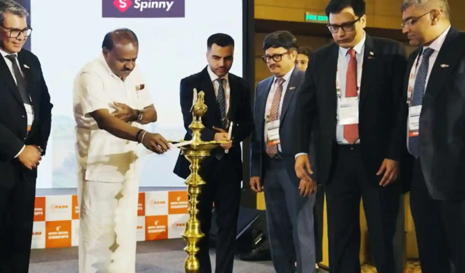 Spinny-FADA ने ऑटो रिटेल पर की चर्चा