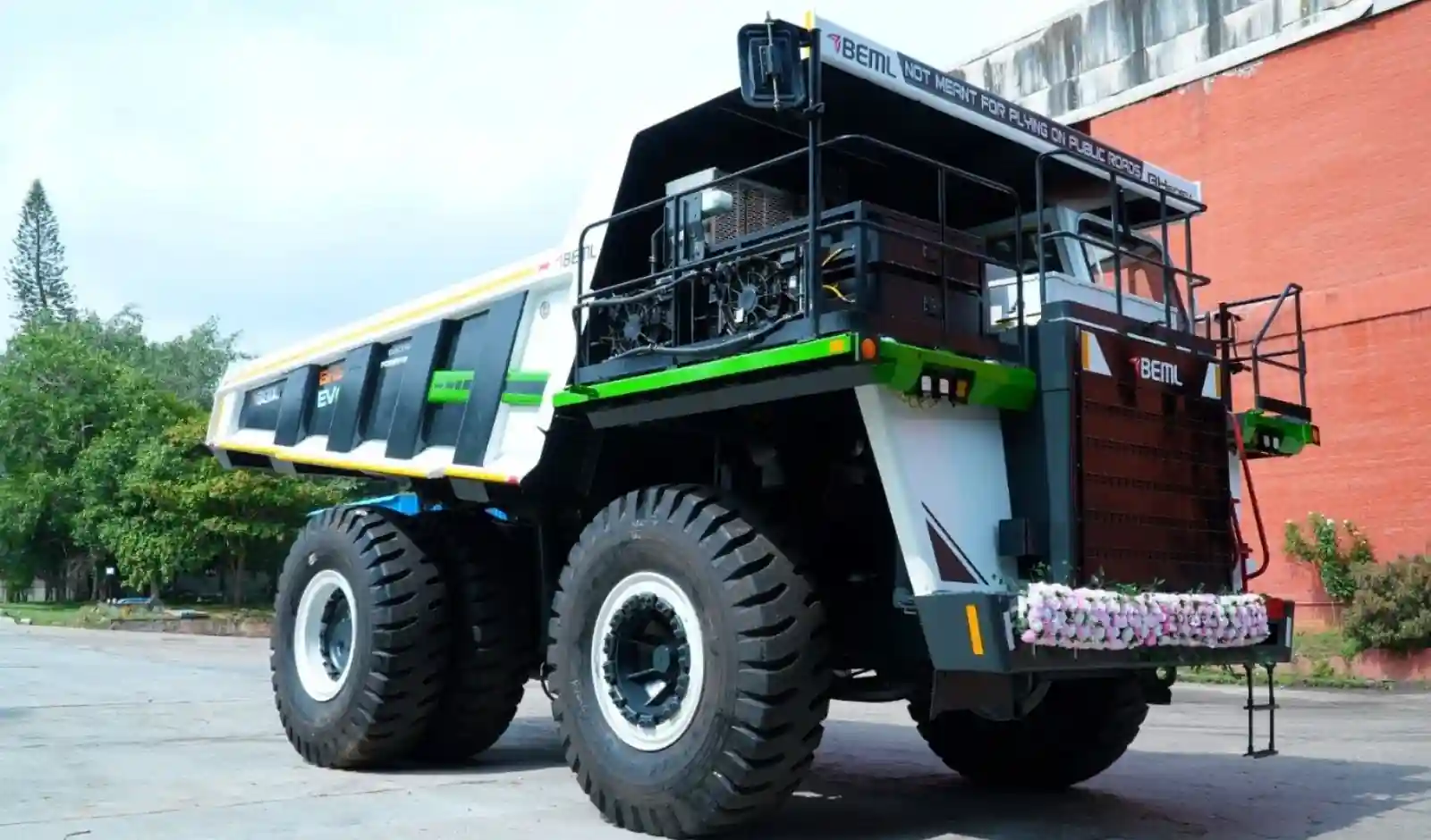 BEML ने 60 टन का BH60-EV इलेक्ट्रिक डंप ट्रक किया पेश