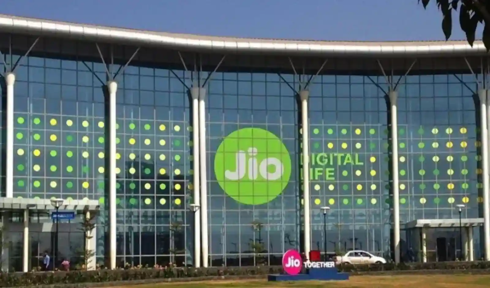 Jio Platforms का भारत के सबसे बड़े IPO से ₹30,200 करोड़ जुटाने का लक्ष्य