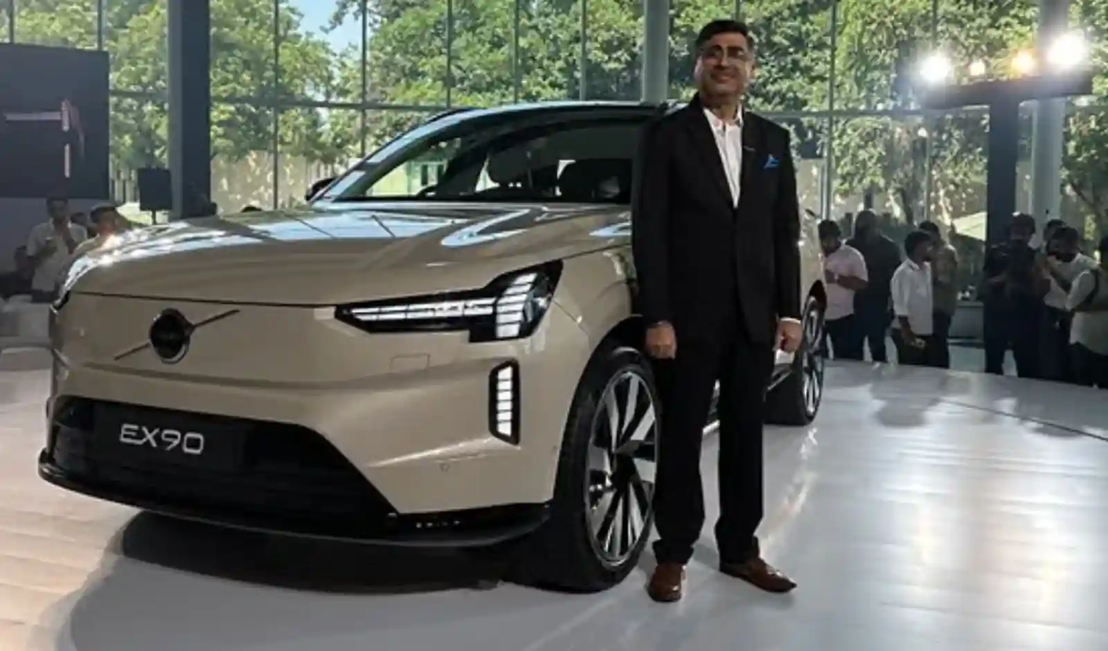 Volvo ने भारत में लॉन्च की EX90 इलेक्ट्रिक SUV