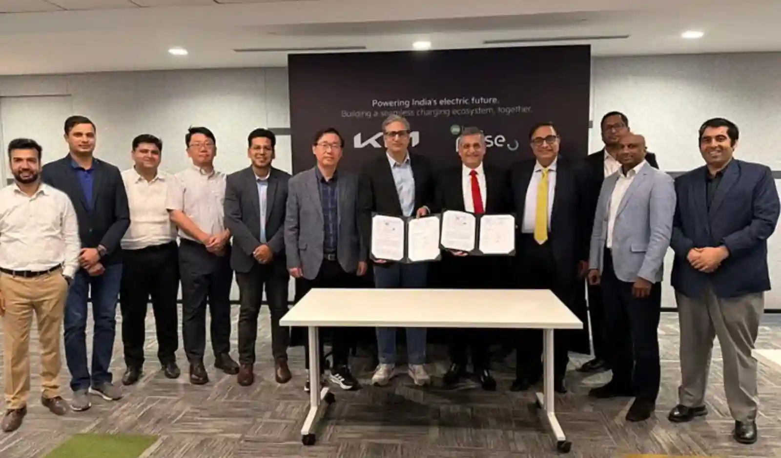 Jio-bp और Kia India ने EV चार्जिंग नेटवर्क को जोड़ने के लिए की साझेदारी
